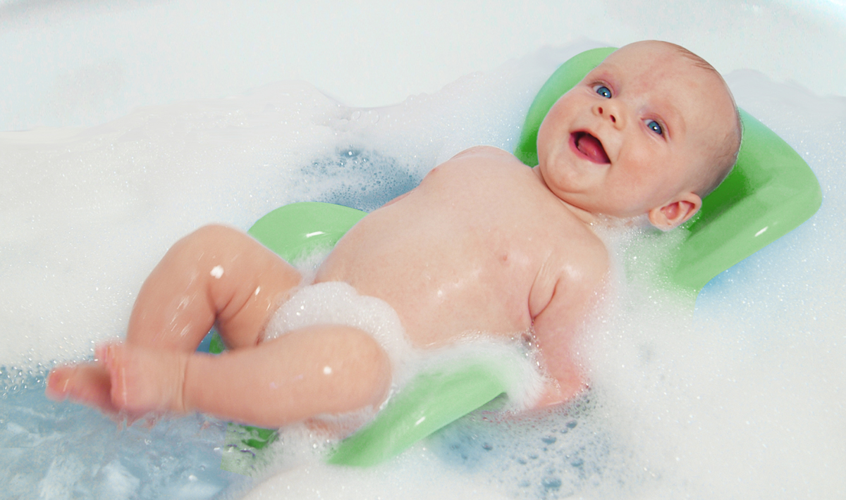 Melyik vízben fürödni újszülött