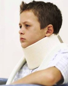 qué hacer cuando le duele el cuello a un niño