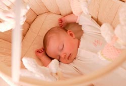 padėkite kūdikį miegoti be ašarų