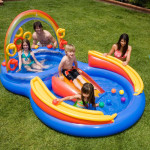 piscinas infláveis ​​para crianças com escorregas