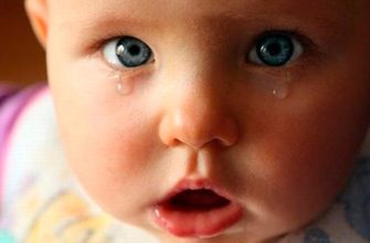 мала беба која плаче