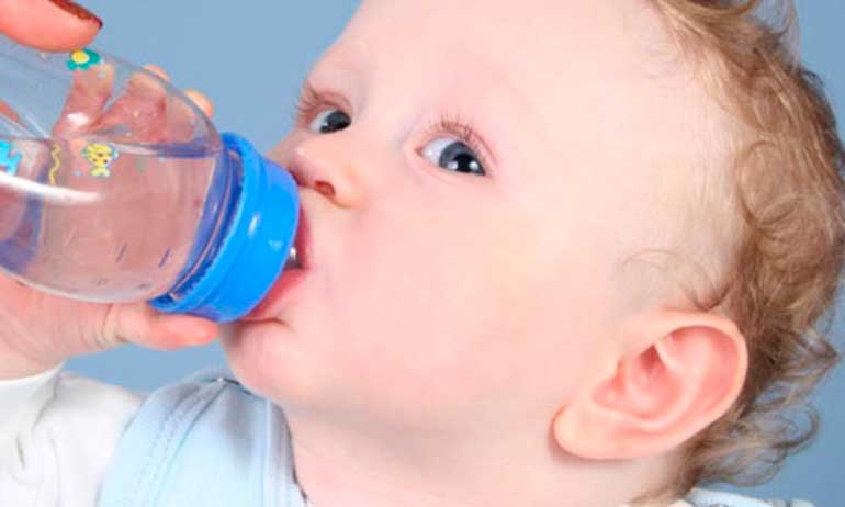 breastfeeding water