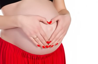 extensión de uñas durante el embarazo