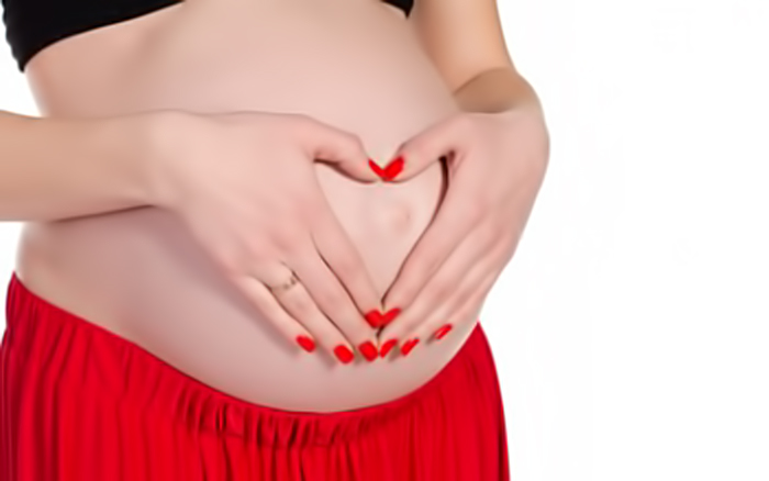 extensión de uñas durante el embarazo