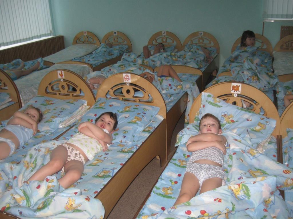 النوم أثناء النهار في رياض الأطفال