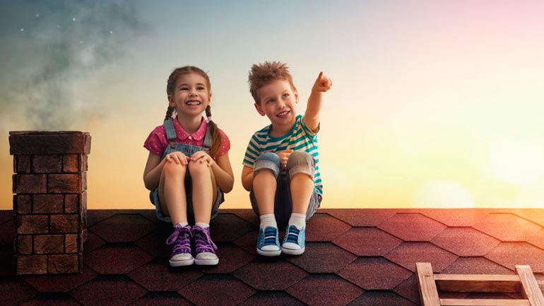 bambini sul tetto